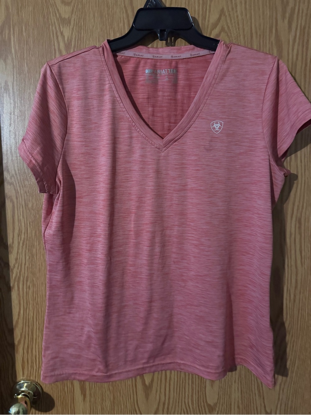 Ariat Heathered Rose V-Neck Short Sleeve Tee